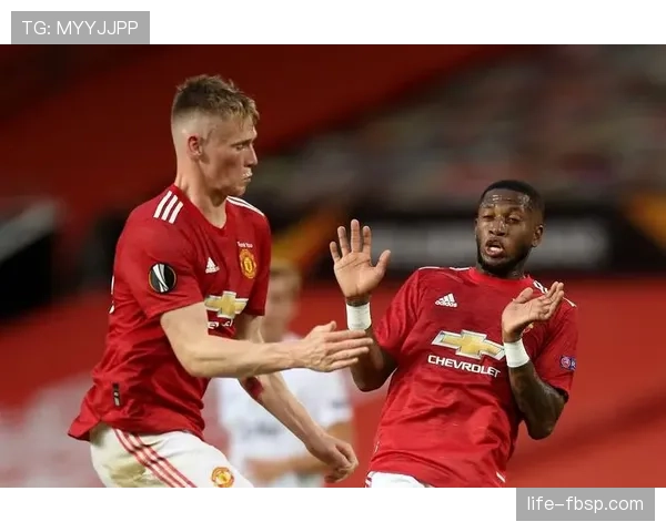 曼联投入巨资但决策逻辑混乱，问题已对赛季走势形成制约