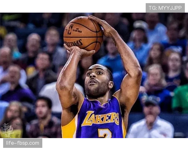 格兰特-威廉姆斯挡拆中投提升球队进攻效率明显对比季前表现更具威胁